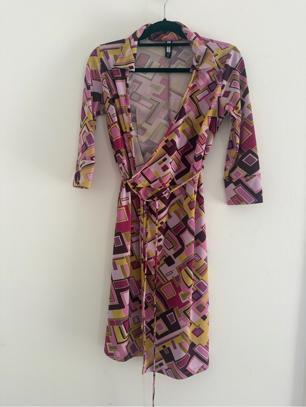 Retro Geometric Wrap Midi Dress